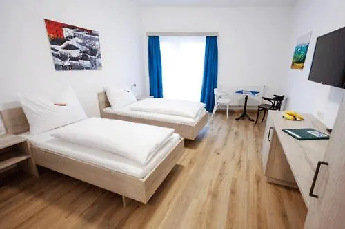 Tpe Arena - Zimmer Am Ebersdorfer See Obergrafendorf photo